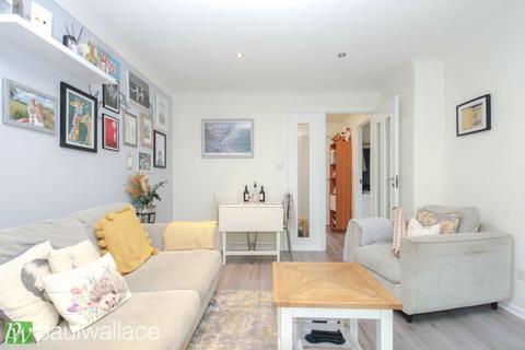 12 The Knowle, Hoddesdon, EN11 8LD
