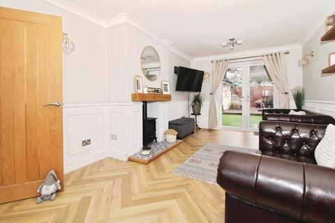 4 bedroom end of terrace house for sale, Peolsford Road, Pelsall, WS3 4NA