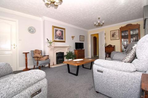2 bedroom detached bungalow for sale, Stafford Close, Bloxwich, WS3 3NW