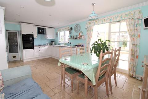 2 bedroom detached bungalow for sale, Stafford Close, Bloxwich, WS3 3NW