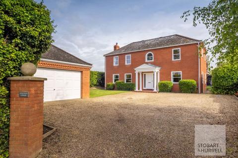 5 bedroom detached house for sale, Middle Road, Norwich NR13