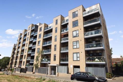 2 bedroom apartment for sale, Ridding Lane, Greenford