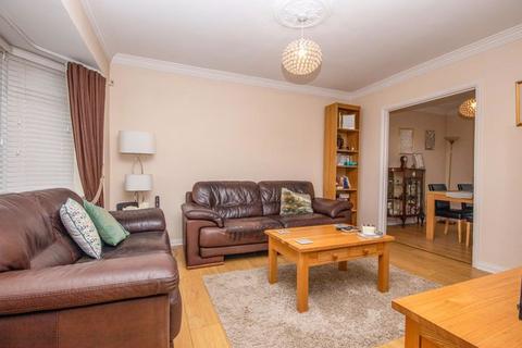 197 Hutton Drive, Hutton, Brentwood, CM13 1QZ