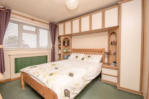 197 Hutton Drive, Hutton, Brentwood, CM13 1QZ