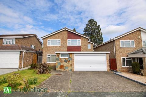 4 bedroom detached house for sale, The Oval, Turnford