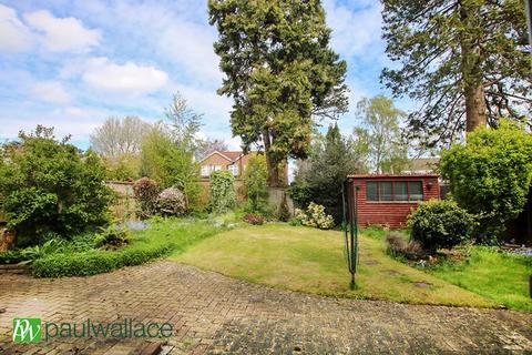 4 bedroom detached house for sale, The Oval, Turnford