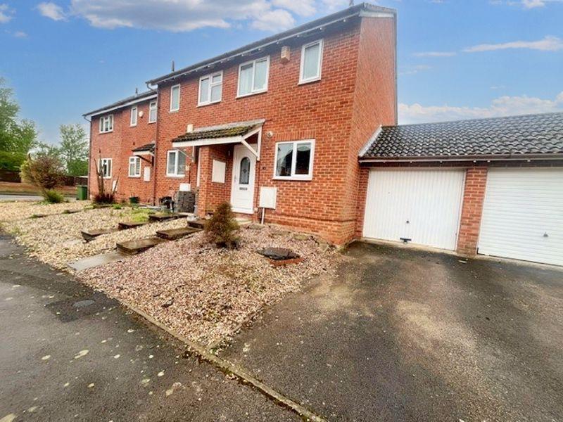 Meadvale Close, Gloucester GL2 2 bed end of terrace house for sale £225,000