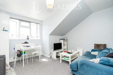 2 bedroom apartment to rent, London Road, SO15