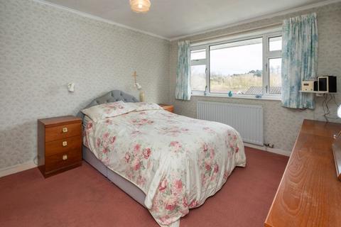 3 bedroom semi-detached house for sale, Romsley Close, Halesowen B63