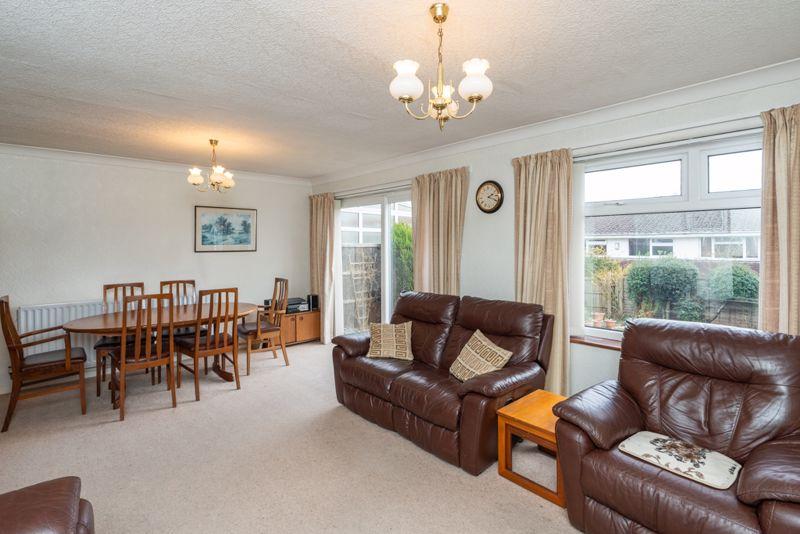 Romsley Close, Halesowen B63 3 bed semidetached house for sale £255,000