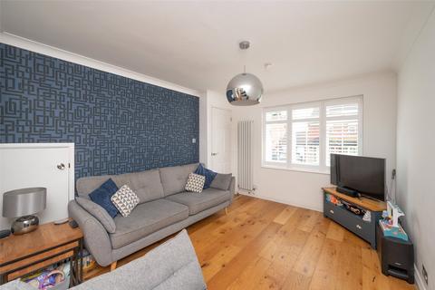 25 Ashdales, St Albans, AL1 2RA