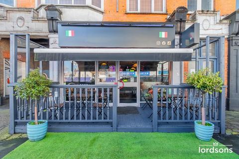 Restaurant to rent, London Road, Southend- on- sea, Essex, SS0 9HW