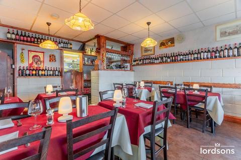 Restaurant to rent, London Road, Southend- on- sea, Essex, SS0 9HW