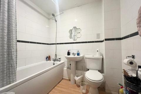 2 bedroom apartment for sale, Kiln Way, Dunstable, Bedfordshire, LU5 4GY