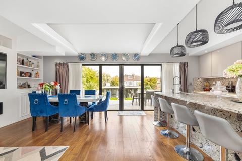 65 Moore Road, London, SE19 3RB