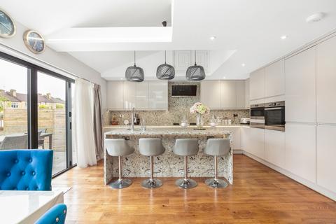 65 Moore Road, London, SE19 3RB