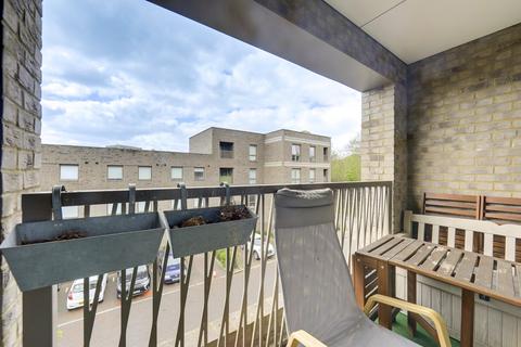 2 bedroom flat for sale, Adenmore Road, Catford, London, SE6