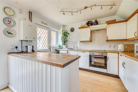 4 bedroom detached house for sale, Russell Road, Toddington, Bedfordshire, LU5