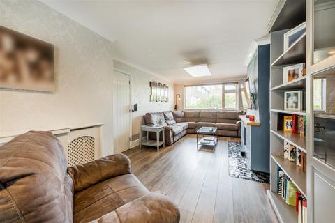 5 bedroom end of terrace house for sale, Mendip Crescent, Worthing BN13