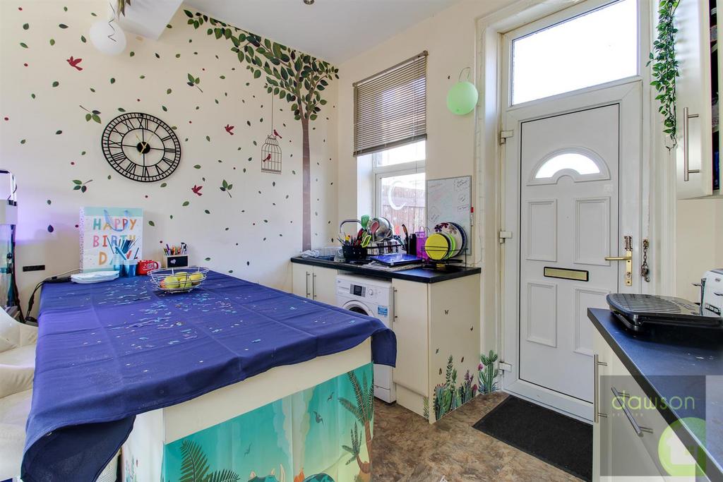 Lounge/Kitchen