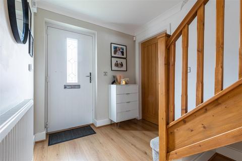 3 Rye Walk, Hibaldstow, Brigg, DN20 9FS