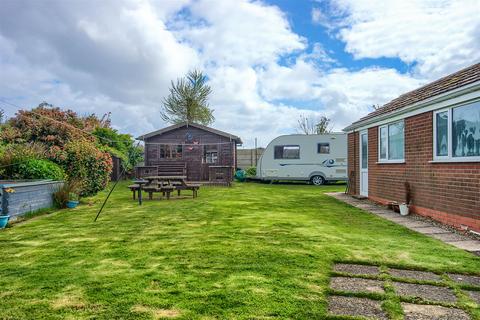 5 bedroom detached bungalow for sale, Hollym Road, Withernsea