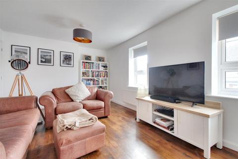 1 bedroom coach house for sale, Quicksilver Street, Worthing