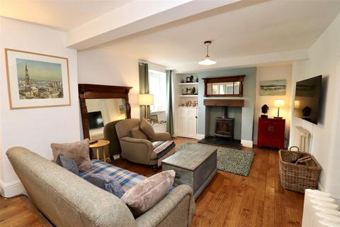 3 bedroom character property for sale, Burgate, North Newbald, York