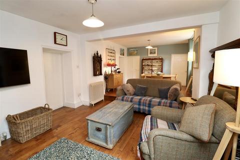 8 Burgate, North Newbald, York, YO43 4SG