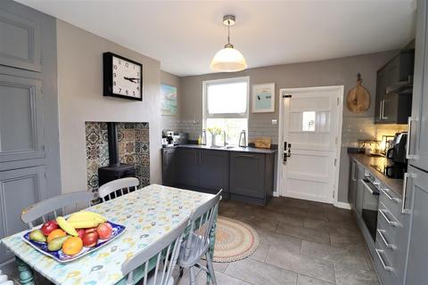 8 Burgate, North Newbald, York, YO43 4SG