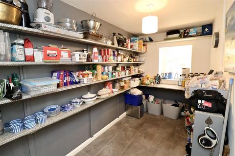 8 Burgate, North Newbald, York, YO43 4SG