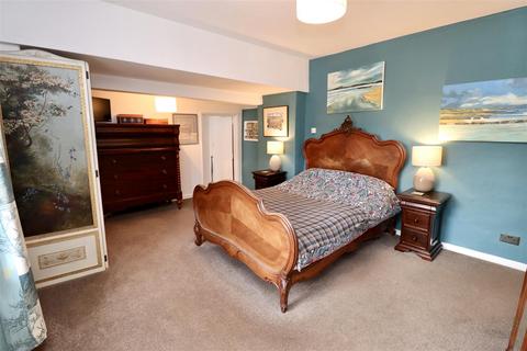 8 Burgate, North Newbald, York, YO43 4SG