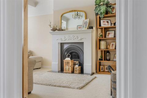 155 Winkworth Road, Banstead, SM7 2JP