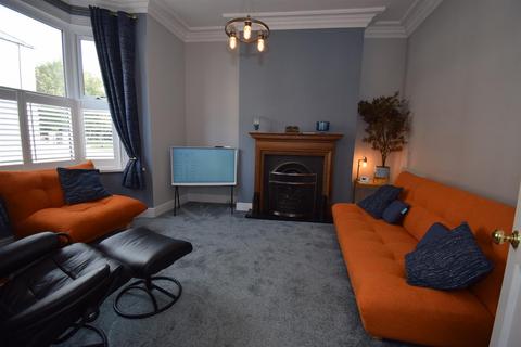 2 bedroom end of terrace house for sale, South Woodbine Street, South Shields