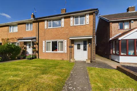 3 bedroom end of terrace house for sale, Herbert Jennings Avenue, Wrexham