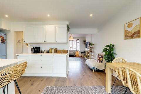 75 Shandon Road, Worthing, BN14 9DX