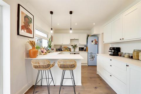75 Shandon Road, Worthing, BN14 9DX