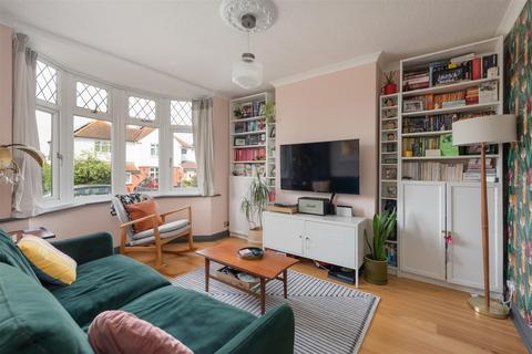 3 bedroom semi-detached house for sale, Linden Avenue, Whitstable