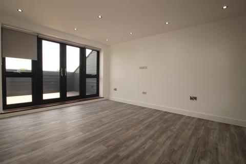 1 bedroom apartment to rent, Seven Kings Road, Ilford IG3