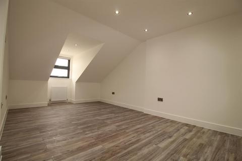1 bedroom apartment to rent, Seven Kings Road, Ilford IG3