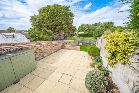 3 bedroom semi-detached house to rent, Park Street, Thaxted