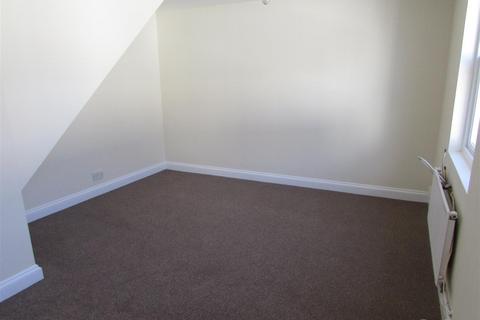 3 bedroom apartment to rent, Crompton Street, Warwick