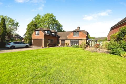 4 bedroom detached house for sale, HAMSTREET