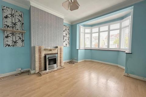 3 bedroom semi-detached house for sale, Tenniswood Road, Enfield