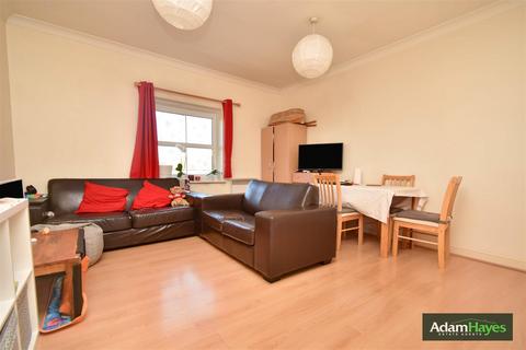 2 bedroom apartment to rent, High Road, North Finchley N12