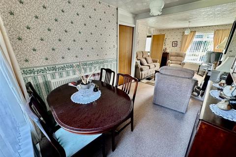 undefined, Cae Hendy, Llanbedrog