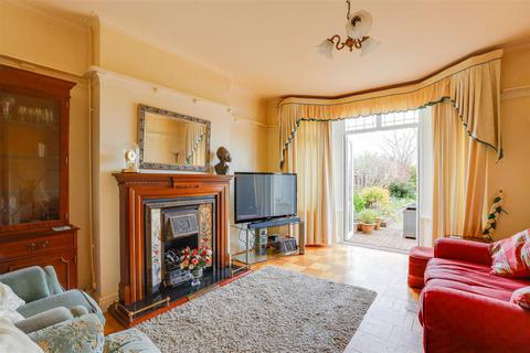 42 Ash Grove, Whitchurch, Cardiff, CF14 1BG
