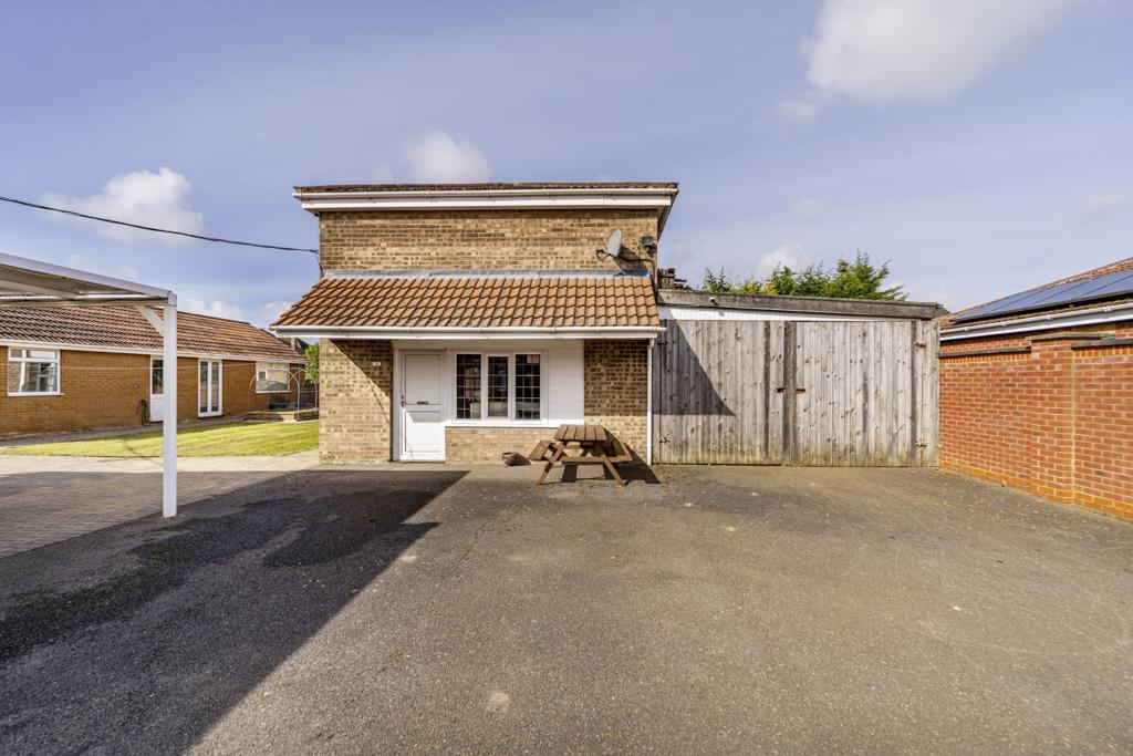 Detached Three Bedroom Annexe