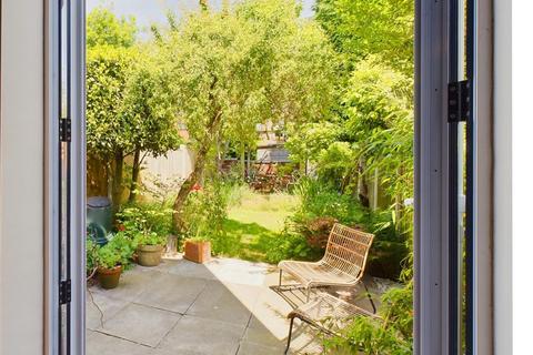 9 Hampstead Road, Nottingham, NG3 5HD