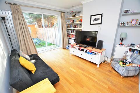 2 bedroom flat for sale, Runnymede, Colliers Wood SW19
